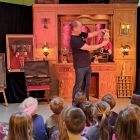 'De Kast van de Poppenkoning' - Theater Ja-ja