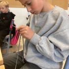 Rustig haken en breien in de klas