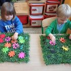 In de tuin - bloemen voor mama