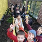 2B: paasversiering uit onze schooltuin